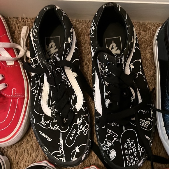 women vans 9 pair (3 pair new-marvel charlie brown and 1st pair of checker ones) - Picture 8 of 10